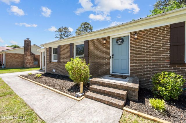 905 Winchester Road, Jacksonville, NC 28546