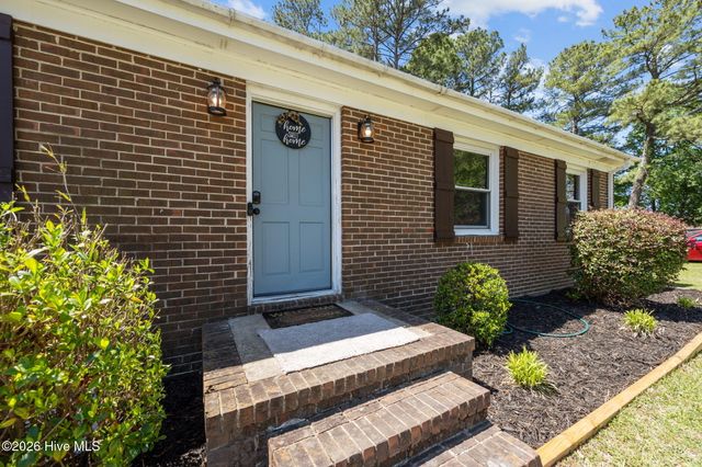 905 Winchester Road, Jacksonville, NC 28546