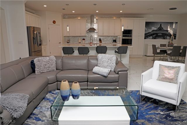 11888 Hickory Estate CIR, Fort Myers, FL 33913