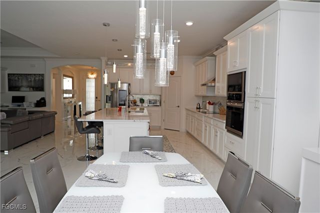 11888 Hickory Estate CIR, Fort Myers, FL 33913