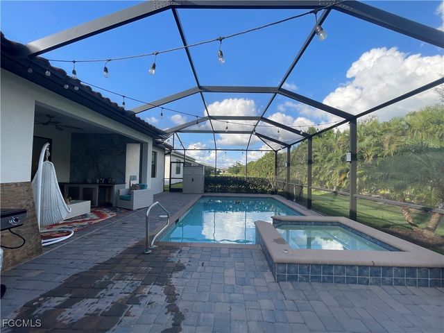 11888 Hickory Estate CIR, Fort Myers, FL 33913