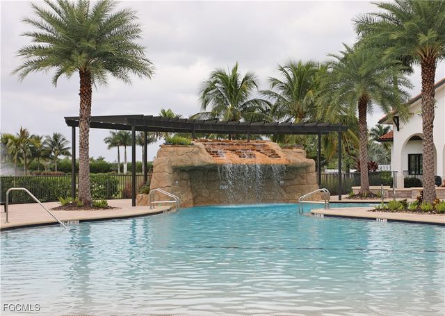 11888 Hickory Estate CIR, Fort Myers, FL 33913