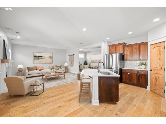 16197 Se JASPER Dr, Happy Valley, OR 97089