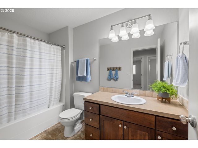 16197 Se JASPER Dr, Happy Valley, OR 97089