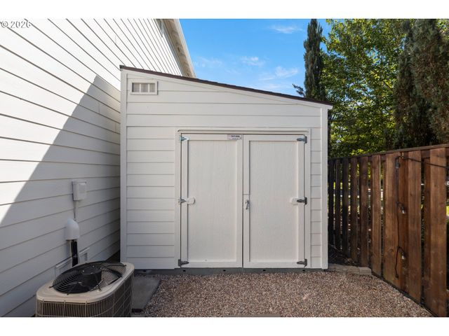 16197 Se JASPER Dr, Happy Valley, OR 97089