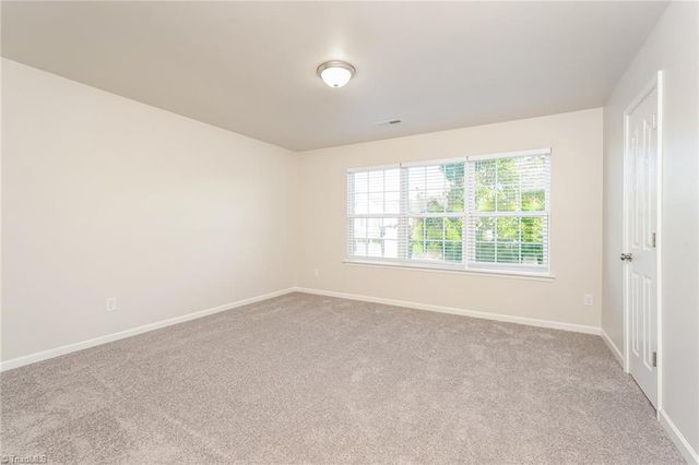 3960 Foliage Drive, Winston-salem, NC 27101