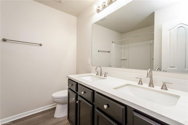 3960 Foliage Drive, Winston-salem, NC 27101