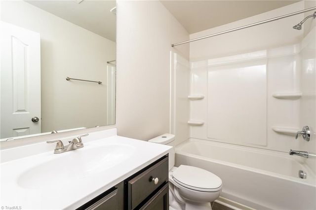 3960 Foliage Drive, Winston-salem, NC 27101