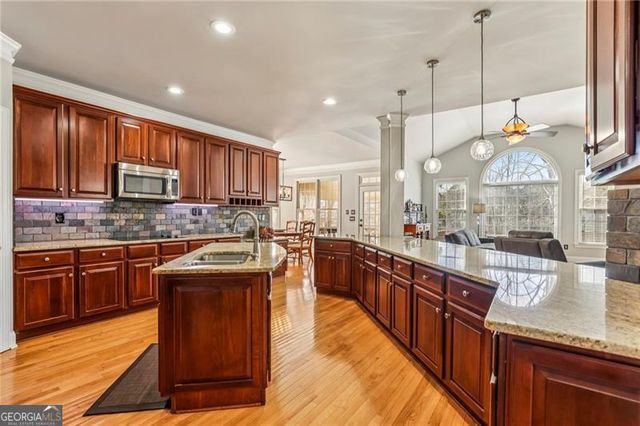 6540 Bridlewood Way, Suwanee, GA 30024