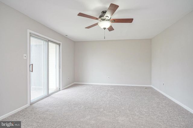 285 KNOLL DR, Blackwood, NJ 08012