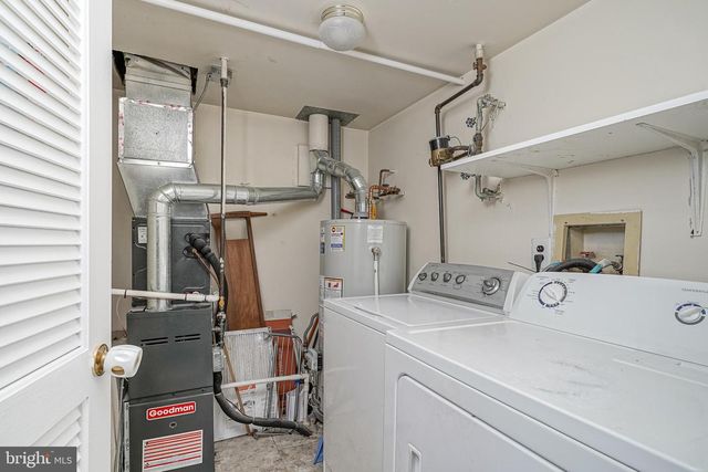 285 KNOLL DR, Blackwood, NJ 08012