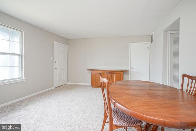 285 KNOLL DR, Blackwood, NJ 08012