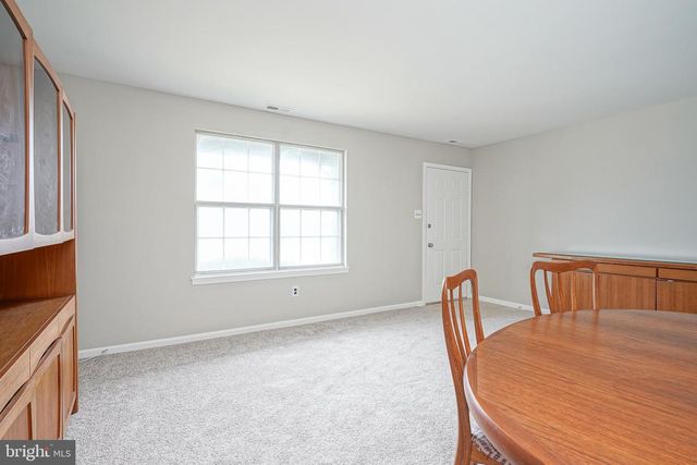 285 KNOLL DR, Blackwood, NJ 08012