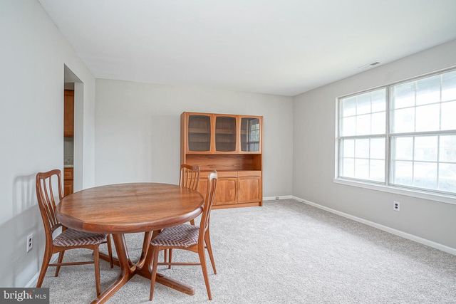 285 KNOLL DR, Blackwood, NJ 08012