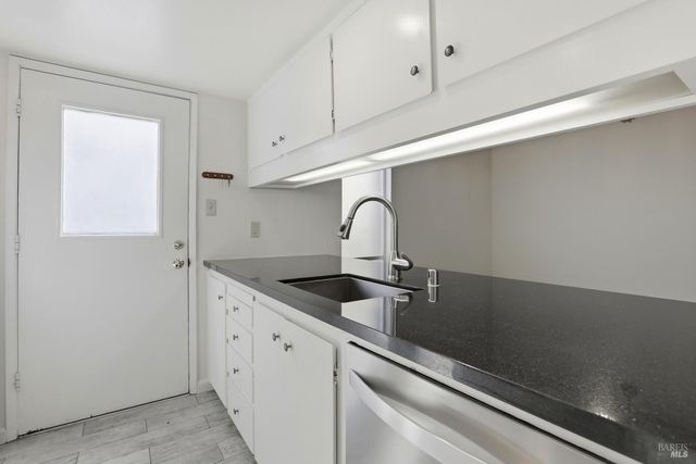 67 Roundtree Blvd, San Rafael, CA 94903