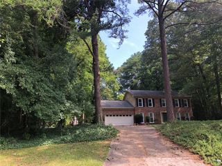 2535 Raintree NE Way, Marietta, GA 30068