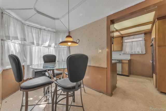 17371 Greenlawn Street, Detroit, MI 48221