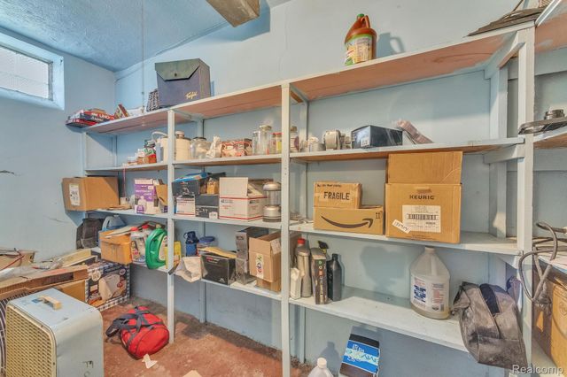 17371 Greenlawn Street, Detroit, MI 48221