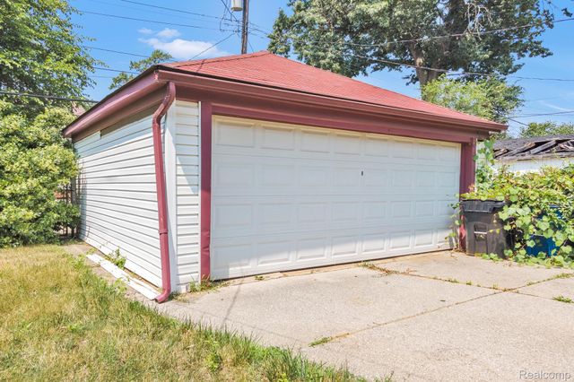 17371 Greenlawn Street, Detroit, MI 48221