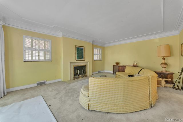 17371 Greenlawn Street, Detroit, MI 48221