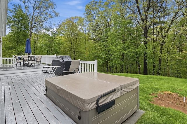 97 Carroll Hill Rd, Charlton, MA 01507