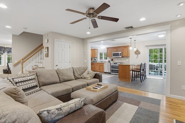 97 Carroll Hill Rd, Charlton, MA 01507