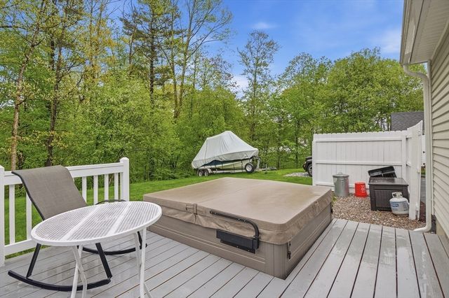 97 Carroll Hill Rd, Charlton, MA 01507