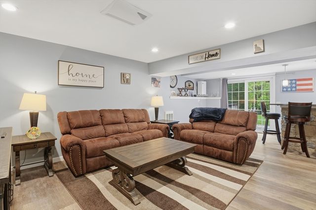 97 Carroll Hill Rd, Charlton, MA 01507