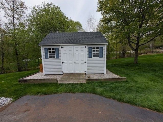 97 Carroll Hill Rd, Charlton, MA 01507