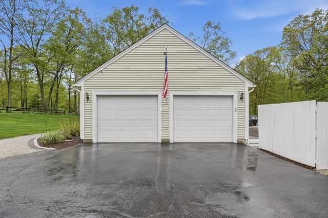 97 Carroll Hill Rd, Charlton, MA 01507