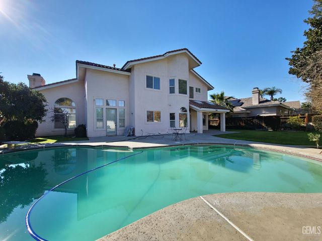 1508 Fieldspring Drive, Bakersfield, CA 93311