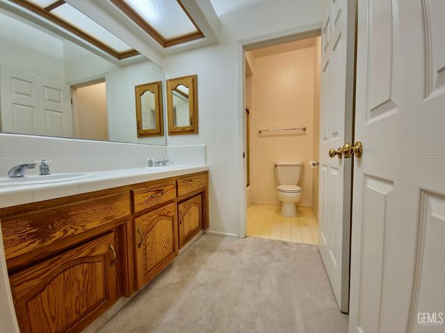 1508 Fieldspring Drive, Bakersfield, CA 93311