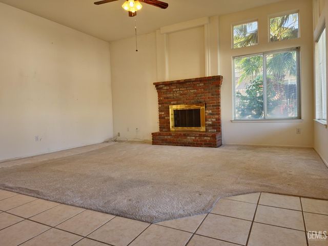 1508 Fieldspring Drive, Bakersfield, CA 93311
