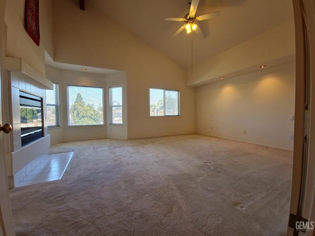 1508 Fieldspring Drive, Bakersfield, CA 93311