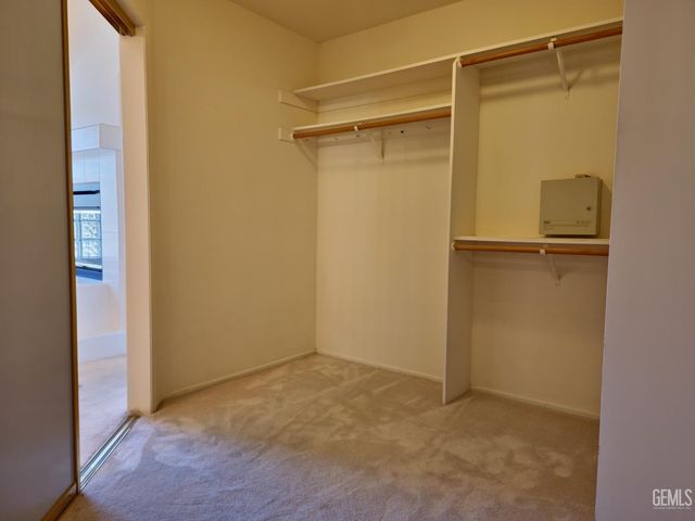 1508 Fieldspring Drive, Bakersfield, CA 93311