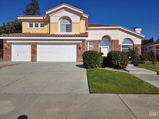1508 Fieldspring Drive, Bakersfield, CA 93311
