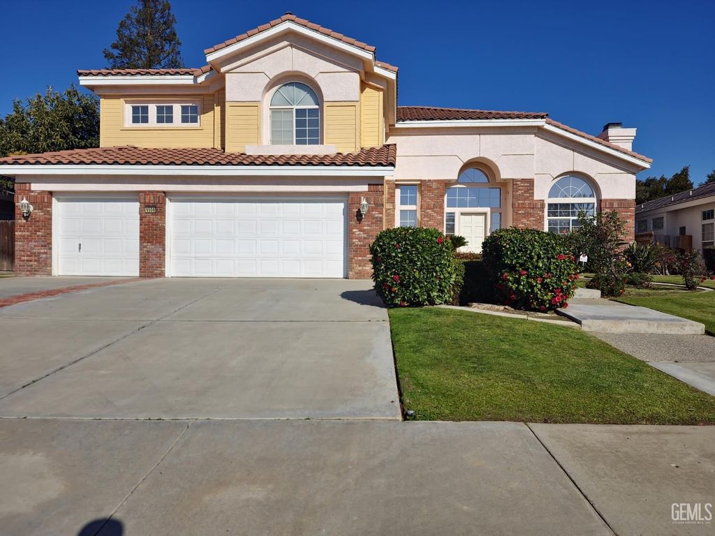 1508 Fieldspring Drive, Bakersfield, CA 93311