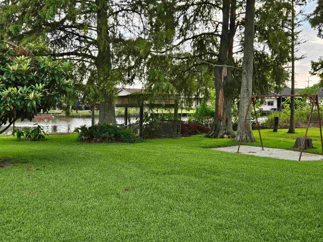 9704 East Park Ave, Houma, LA 70363