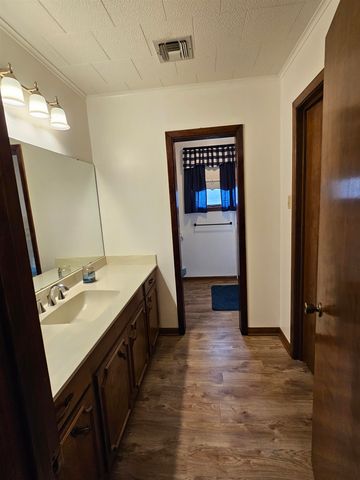 9704 East Park Ave, Houma, LA 70363