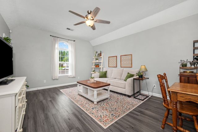 4961 Camborne Cir, Murfreesboro, TN 37129