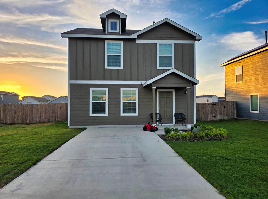 155 Diorite DR, San Marcos, TX 78666