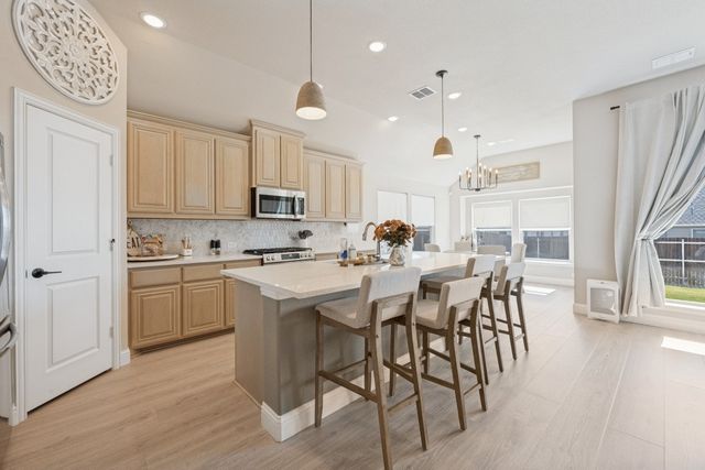 1029 River Oaks Drive, Godley, TX 76044