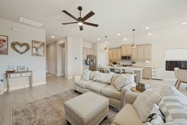 1029 River Oaks Drive, Godley, TX 76044