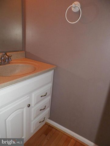 2 ANDREW CT, Glassboro, NJ 08028