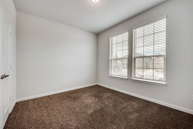 9112 Stormcrow Drive, Fort Worth, TX 76179