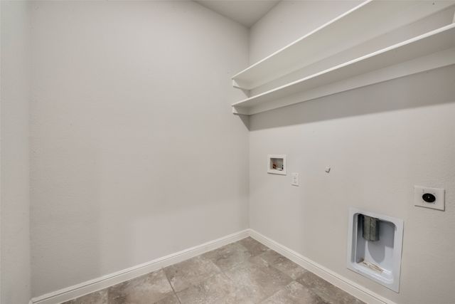 9112 Stormcrow Drive, Fort Worth, TX 76179