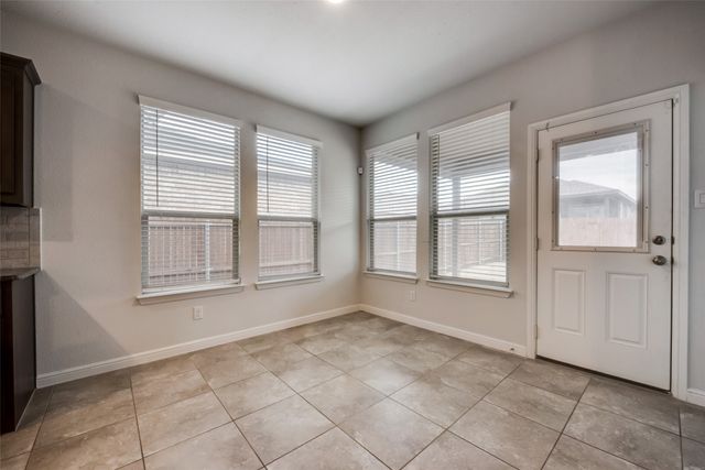 9112 Stormcrow Drive, Fort Worth, TX 76179