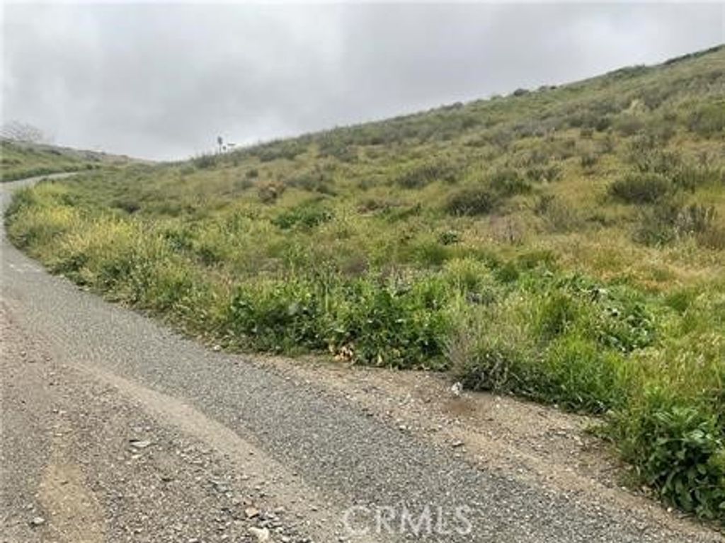 1 Cross Hill Drive, Menifee, CA 92587