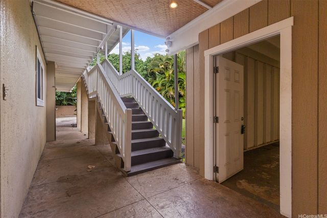 47-754 Kamehameha Highway, Kaneohe, HI 96744