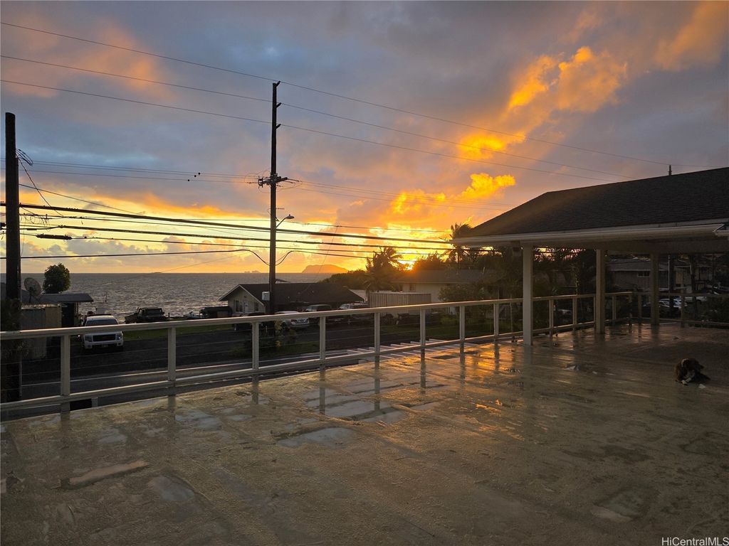 47-754 Kamehameha Highway, Kaneohe, HI 96744